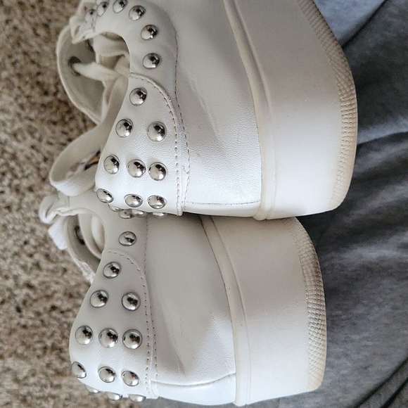 Steve Madden leopard/studded detailed sneakers - Picture 10 of 14